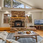 Fam-Friendly Cabin Retreat Hot Tub Game Room