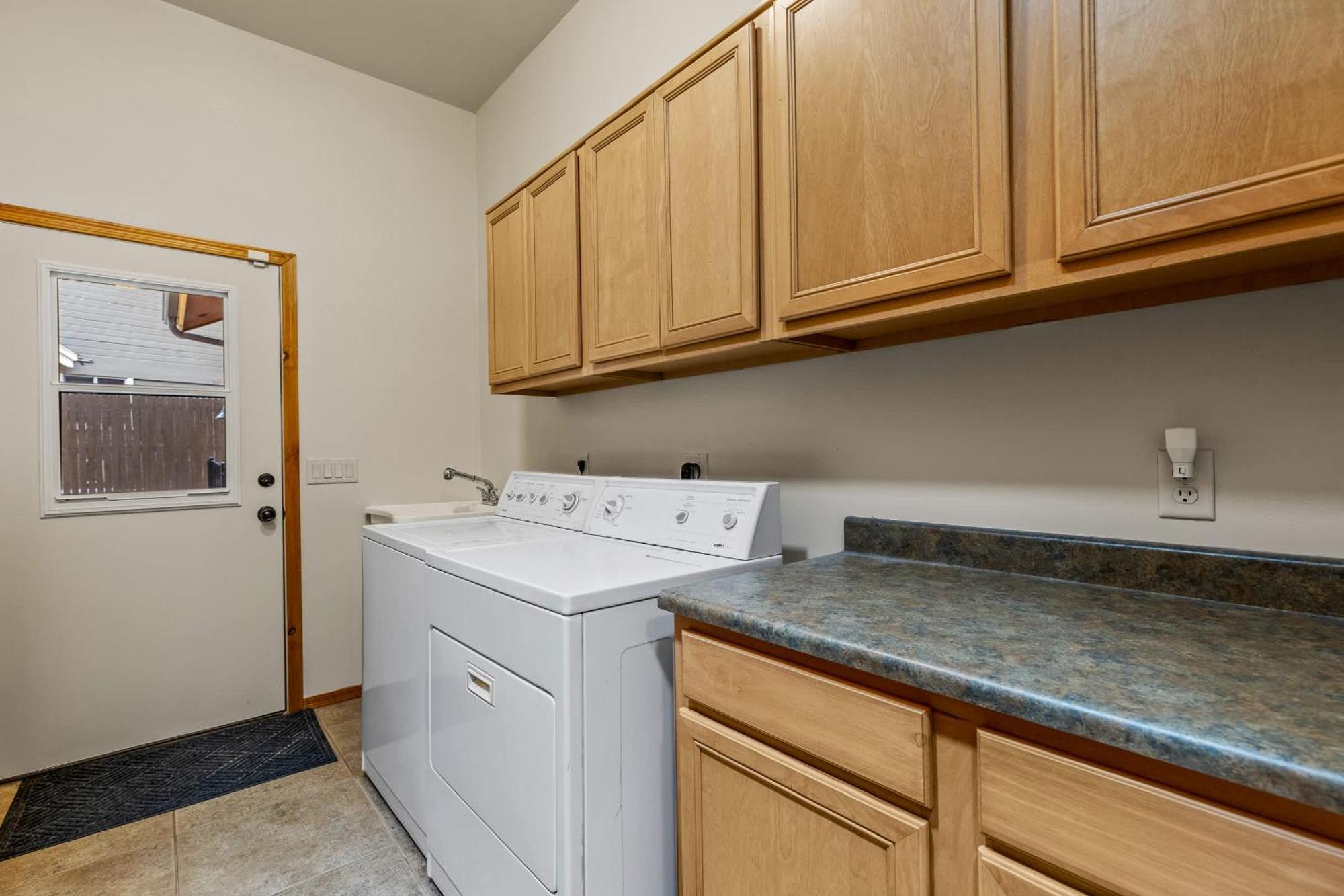 Fam-friendly Retreat Hot Tub Game Holiday home *