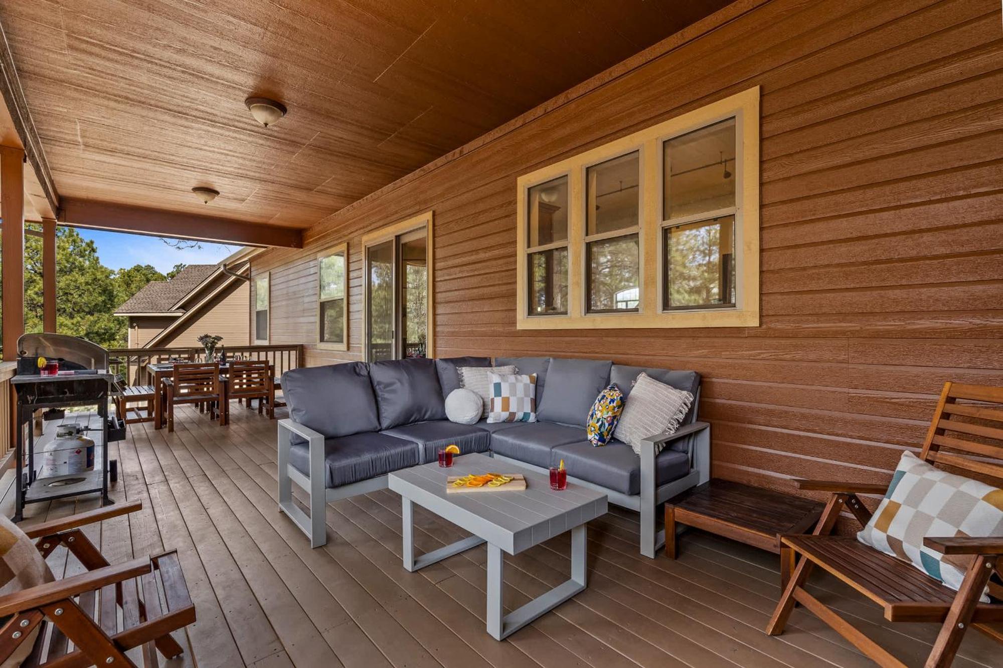 Fam-friendly Retreat Hot Tub Game *