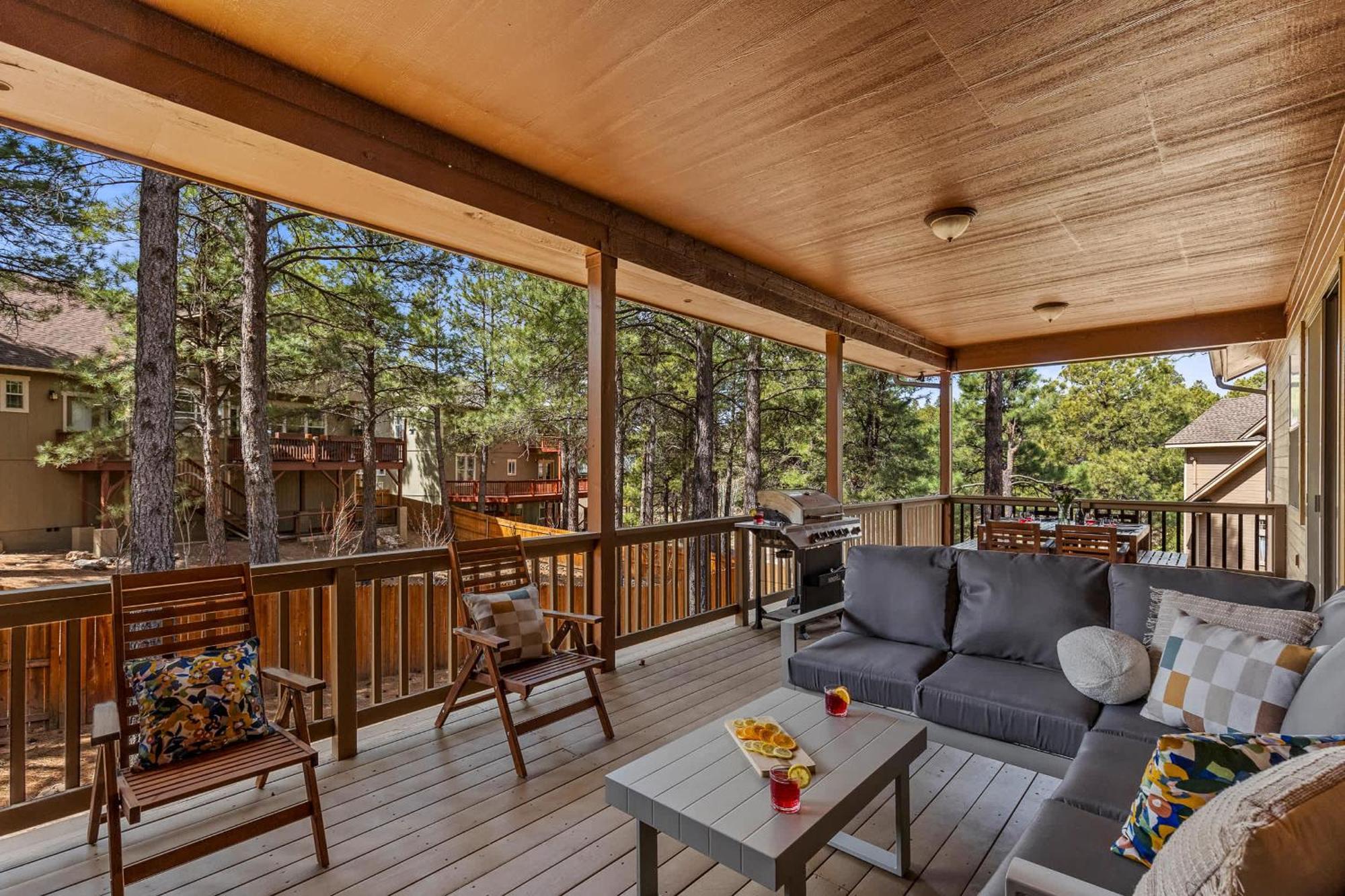 Fam-friendly Retreat Hot Tub Game